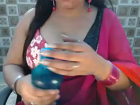 Snapshot of Surjeet_Kaur chatting on July 24, 2026, 6:00 am Surjeet Kaur online show from July 24, 2026, 6:00 am