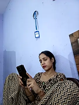 Snapshot of indiandesilive chatting on September 19, 2025, 5:02 pm indiandesilive online show from September 19, 2025, 5:02 pm