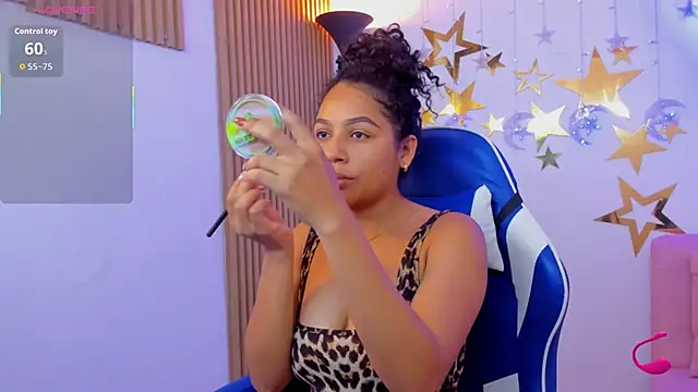 Snapshot of Sasha_rd chatting on November 5, 2025, 1:11 pm Sasha rd online show from November 5, 2025, 1:11 pm