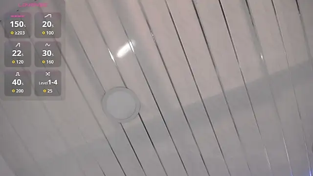 Cristal Velle online show from October 4, 2025, 12:36 pm