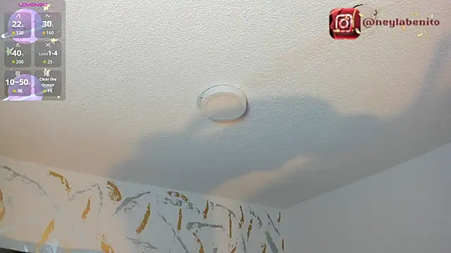 Snapshot of Cristal_Velle chatting on July 31, 2026, 1:10 pm Cristal Velle online show from July 31, 2026, 1:10 pm