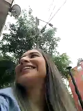 Isabella Varella online show from March 5, 2025, 1:50 pm