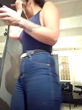 Isabella Varella online show from September 11, 2025, 12:49 pm