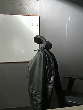 Isabella Varella online show from February 19, 2026, 12:45 pm