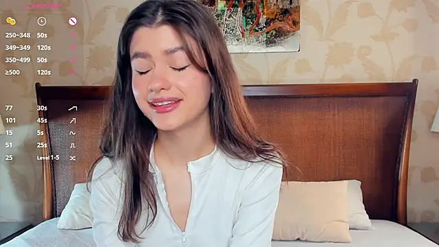 Snapshot of CathrynCovil chatting on October 19, 2025, 7:53 am CathrynCovil online show from October 19, 2025, 7:53 am