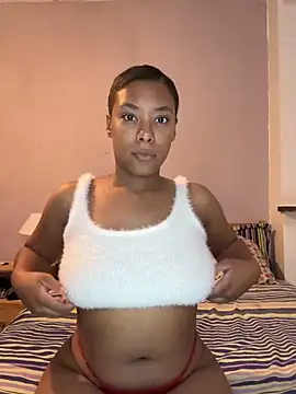 Snapshot of Melia_Rayne chatting on September 18, 2025, 6:43 pm Melia Rayne online show from September 18, 2025, 6:43 pm