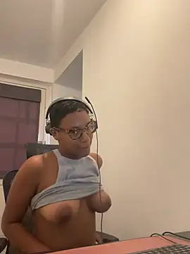 Melia Rayne online show from June 29, 2026, 9:48 am
