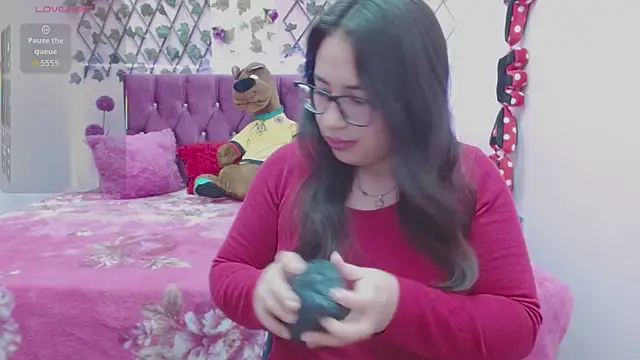 Anny  cute online show from September 9, 2025, 8:30 pm