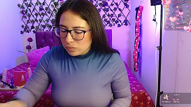 Anny  cute online show from February 11, 2026, 8:03 pm