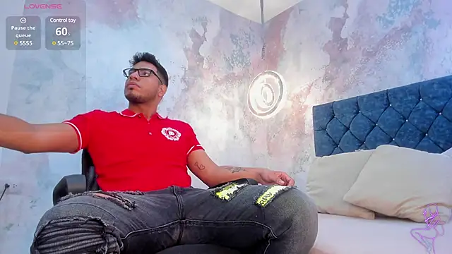 Snapshot of ETHAN_DRAVEN chatting on March 21, 2025, 11:33 am ETHAN DRAVEN online show from March 21, 2025, 11:33 am