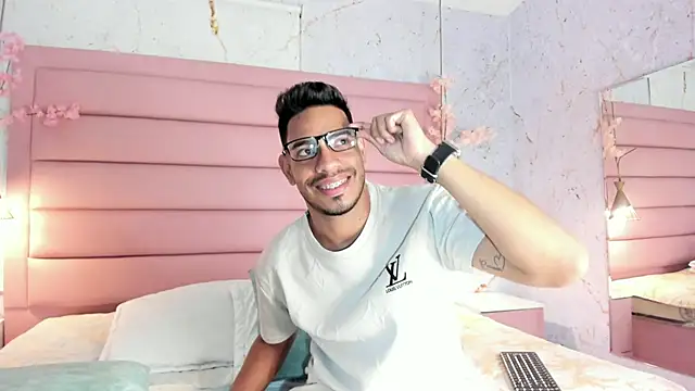 Snapshot of ETHAN_DRAVEN chatting on September 11, 2025, 7:25 pm ETHAN DRAVEN online show from September 11, 2025, 7:25 pm