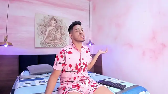 Snapshot of ETHAN_DRAVEN chatting on September 12, 2025, 7:36 pm ETHAN DRAVEN online show from September 12, 2025, 7:36 pm