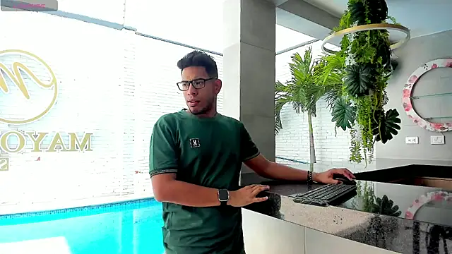 Snapshot of ETHAN_DRAVEN chatting on September 24, 2025, 7:17 pm ETHAN DRAVEN online show from September 24, 2025, 7:17 pm