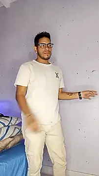 Snapshot of ETHAN_DRAVEN chatting on October 8, 2025, 7:00 pm ETHAN DRAVEN online show from October 8, 2025, 7:00 pm