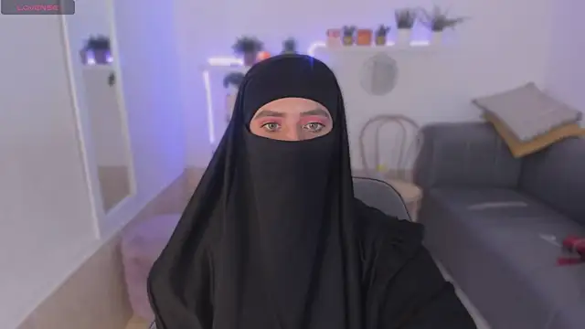 Snapshot of salma_arabicc chatting on October 10, 2025, 4:11 am salma arabicc online show from October 10, 2025, 4:11 am