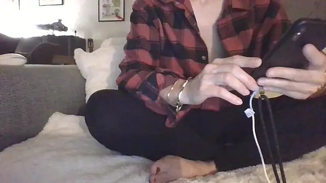 Valentinette online show from February 5, 2026, 8:35 pm