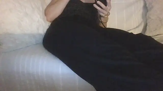 Valentinette online show from April 22, 2026, 8:21 pm