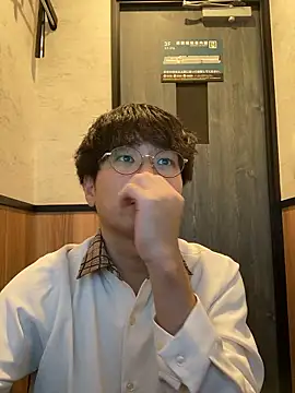 Snapshot of waka3232 chatting on October 4, 2025, 1:47 am waka3232 online show from October 4, 2025, 1:47 am