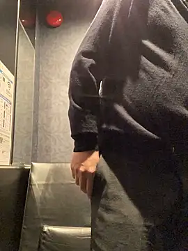 Snapshot of waka3232 chatting on October 28, 2025, 11:36 am waka3232 online show from October 28, 2025, 11:36 am