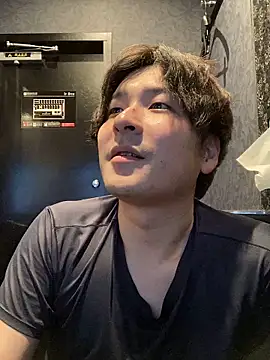 Snapshot of waka3232 chatting on November 9, 2025, 11:19 am waka3232 online show from November 9, 2025, 11:19 am