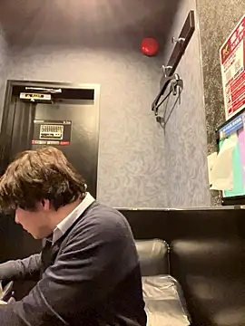 Snapshot of waka3232 chatting on November 18, 2025, 11:25 am waka3232 online show from November 18, 2025, 11:25 am