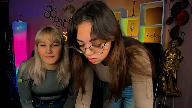 kiki swan online show from December 19, 2025, 6:42 am