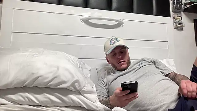 Snapshot of Thegreatwhitepipe chatting on September 12, 2025, 10:04 am Thegreatwhitepipe online show from September 12, 2025, 10:04 am