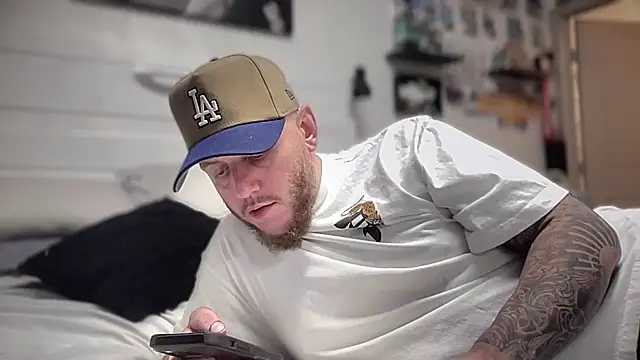 Snapshot of Thegreatwhitepipe chatting on December 14, 2025, 7:47 am Thegreatwhitepipe online show from December 14, 2025, 7:47 am