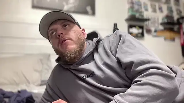 Thegreatwhitepipe online show from December 17, 2025, 9:04 am