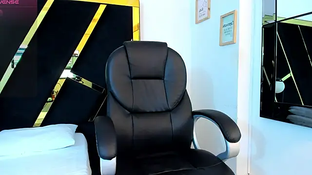 Snapshot of adalinarusell_ chatting on March 11, 2025, 3:45 pm adalinarusell online show from March 11, 2025, 3:45 pm