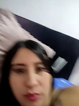 mialorents online show from September 28, 2025, 10:37 pm