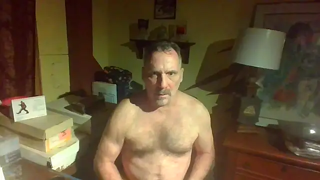 Snapshot of HunkofRock chatting on March 5, 2026, 3:02 am HunkofRock online show from March 5, 2026, 3:02 am