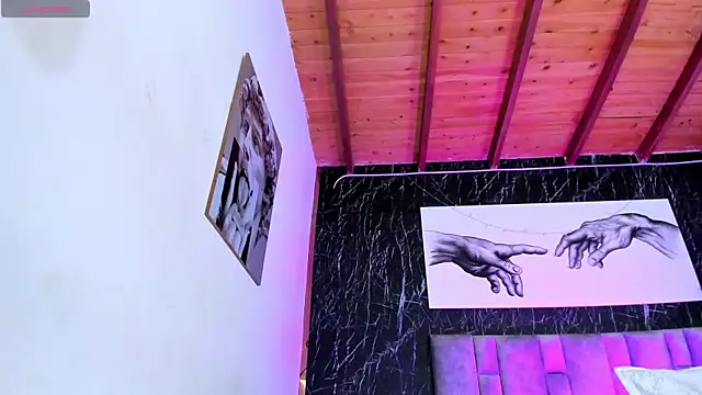 nicelle carson  online show from March 8, 2025, 12:09 pm