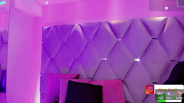 Nina Keyli online show from December 15, 2025, 7:40 pm