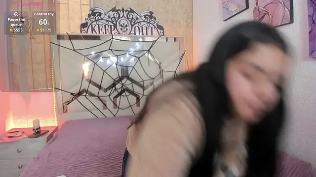 EmilyBrownn  online show from October 29, 2025, 6:53 pm