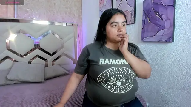 EmilyBrownn  online show from November 7, 2025, 7:03 pm