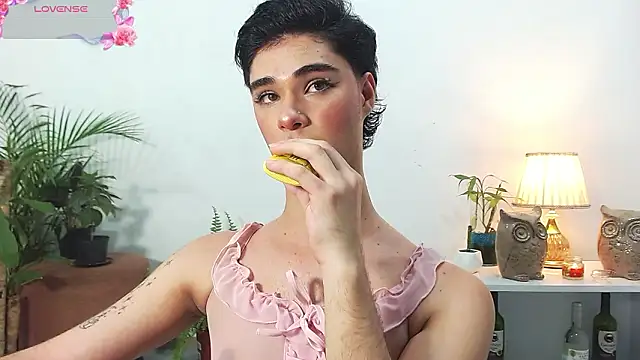 juanes puthee online show from March 2, 2026, 2:14 am