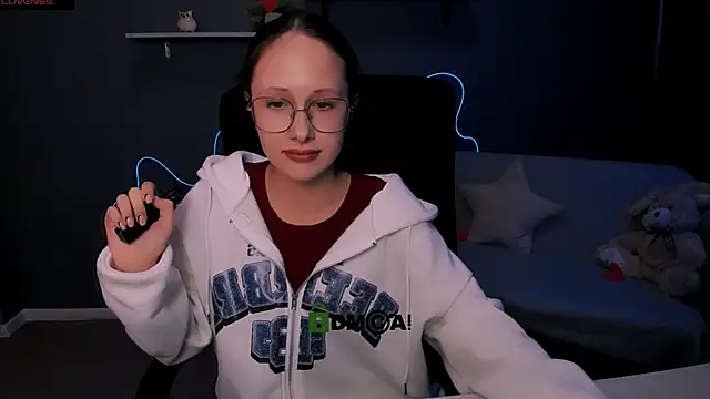 Snapshot of mona_cloud chatting on March 7, 2025, 12:34 pm mona cloud online show from March 7, 2025, 12:34 pm