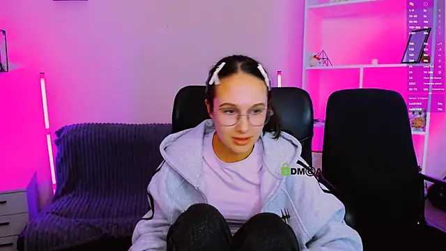 Snapshot of mona_cloud chatting on November 13, 2025, 2:21 am mona cloud online show from November 13, 2025, 2:21 am