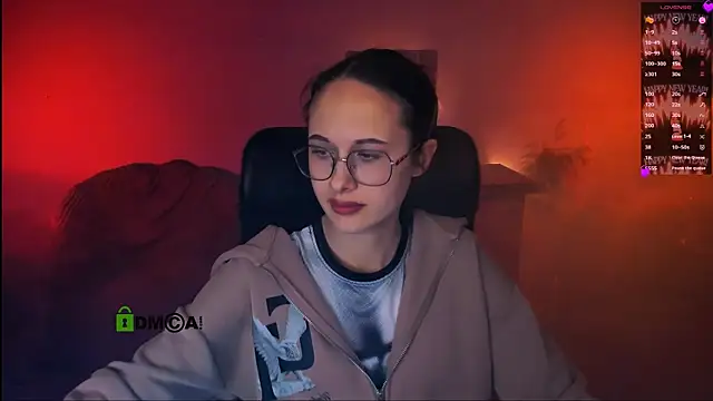 mona cloud online show from December 19, 2025, 7:43 pm