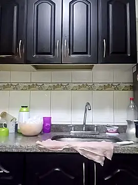 victoria wayne online show from October 3, 2025, 10:01 am