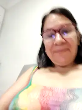 Snapshot of victoria_wayne chatting on May 11, 2026, 10:32 am victoria wayne online show from May 11, 2026, 10:32 am