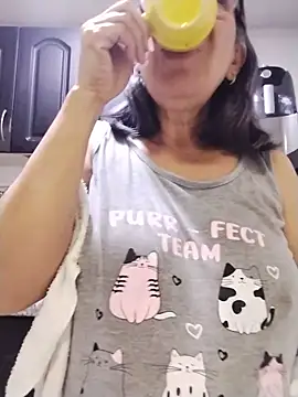 Snapshot of victoria_wayne chatting on July 1, 2026, 9:22 am victoria wayne online show from July 1, 2026, 9:22 am