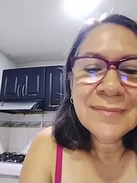 Snapshot of victoria_wayne chatting on July 4, 2026, 9:26 am victoria wayne online show from July 4, 2026, 9:26 am