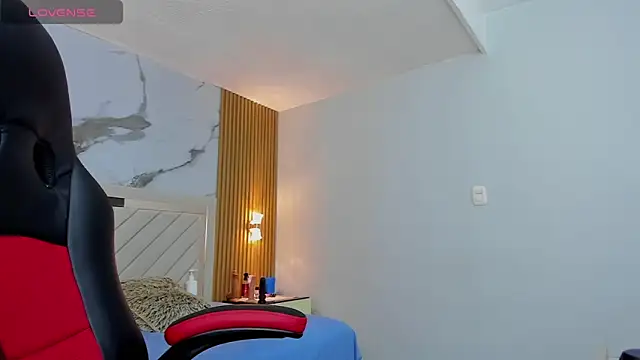 Snapshot of lisa_prescot chatting on October 9, 2025, 12:03 pm lisa prescot online show from October 9, 2025, 12:03 pm