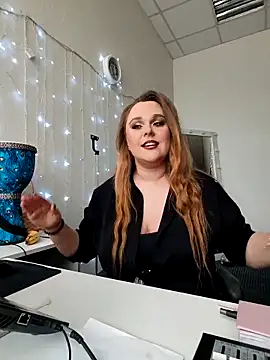 Juicy PeachLux online show from February 21, 2026, 7:53 am