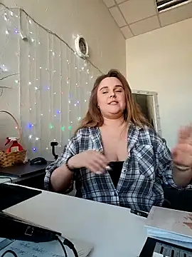 Juicy PeachLux online show from April 29, 2026, 10:41 am