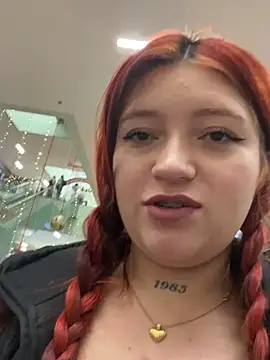 Karina Leon online show from January 12, 2026, 6:13 pm