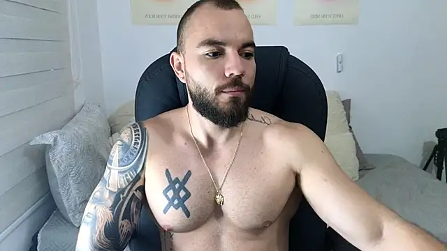 Snapshot of Isaac_Carter chatting on October 1, 2025, 11:16 am Isaac Carter online show from October 1, 2025, 11:16 am