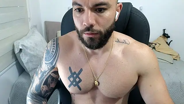 Snapshot of Isaac_Carter chatting on August 3, 2026, 11:15 am Isaac Carter online show from August 3, 2026, 11:15 am